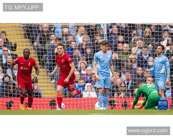 2019年曼城与利物浦巅峰对决海报展现足球激情与荣耀